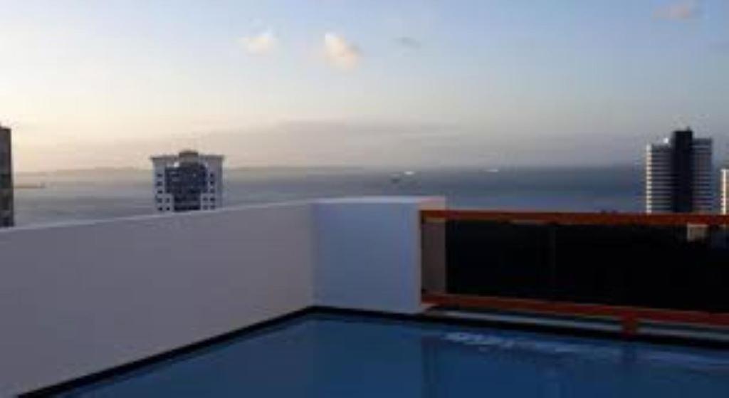 Maravilhoso Apartamento 2 Quartos Com Ofuro Porto Da Barra Salvador Summer Barra Flat Esterno foto