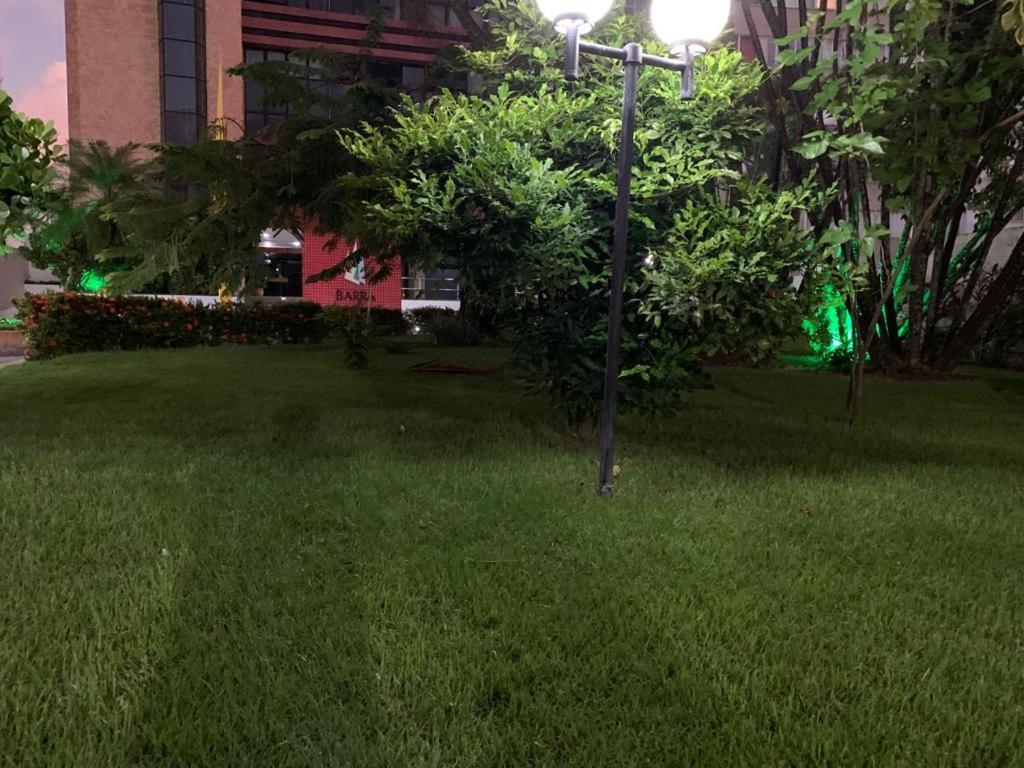 Maravilhoso Apartamento 2 Quartos Com Ofuro Porto Da Barra Salvador Summer Barra Flat Esterno foto